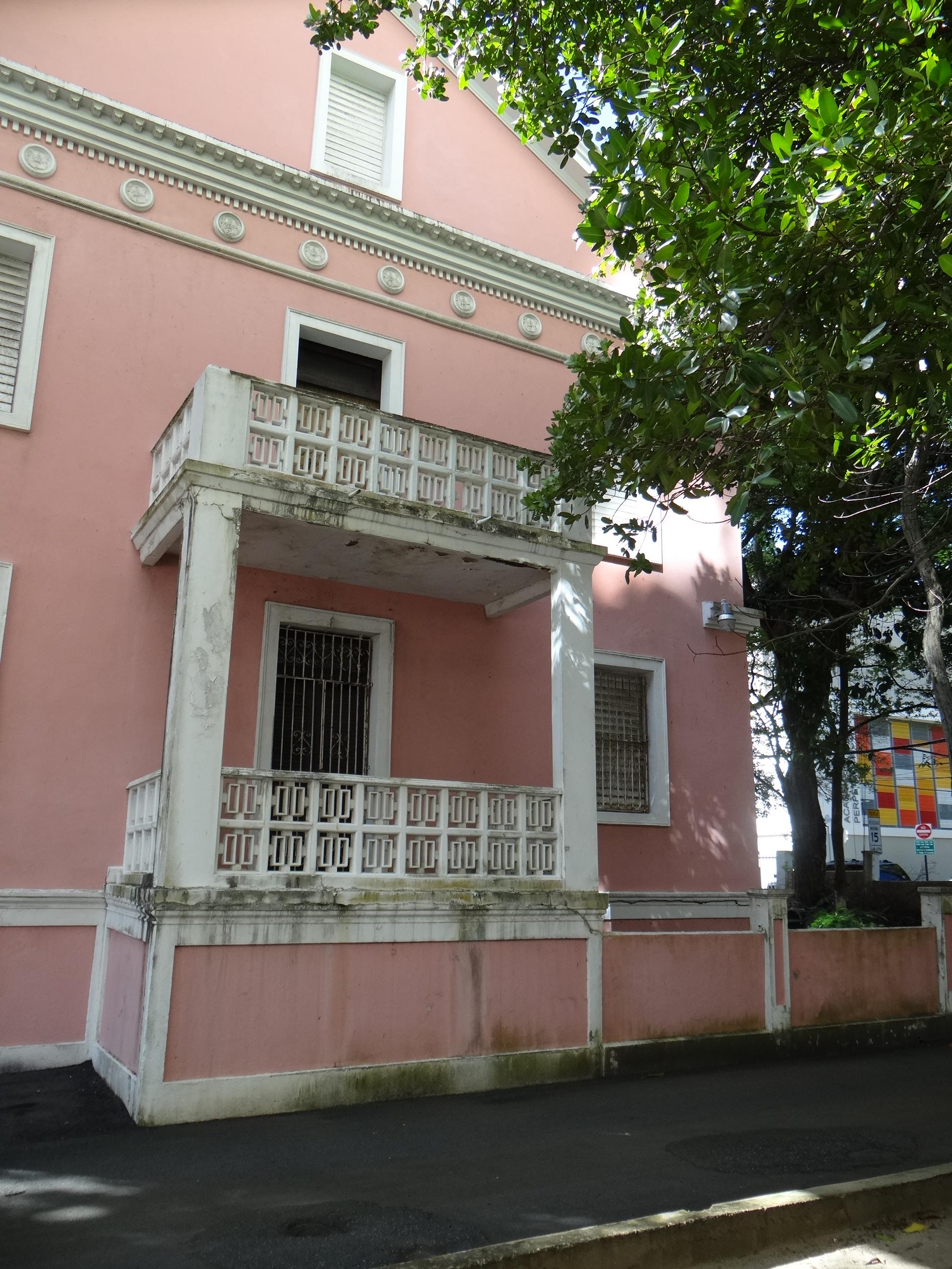 Casa en la Calle Cuevillas 607 - San Juan (Miramar) - 2014 00035